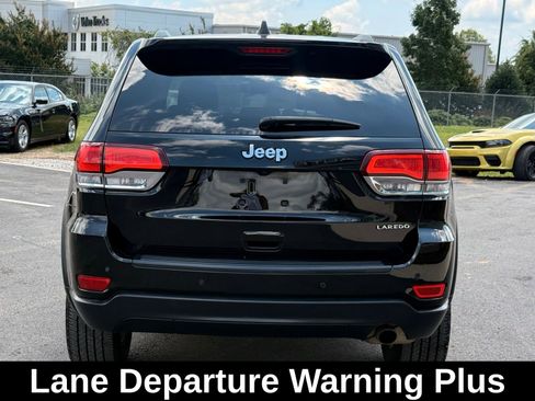 Used 2021 Jeep Grand Cherokee Laredo image 8