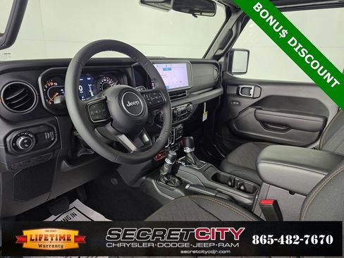 New 2025 Jeep Gladiator Mojave image 11