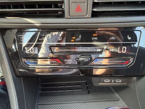 Used 2025 Volkswagen Jetta Sport FWD image 19