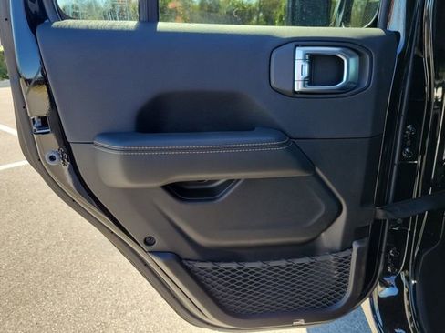 New 2026 Jeep Wrangler Sahara AWD/4WD image 10