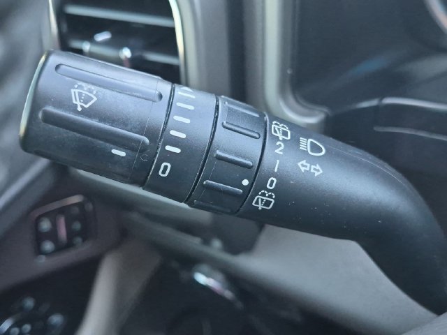 Used 2020 Ford Expedition XLT w/ Equipment Group 202A AWD/4WD image 25