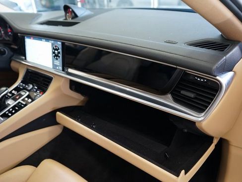 Used 2019 Porsche Panamera 4 image 51
