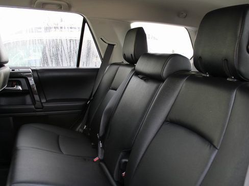 Used 2022 Toyota 4Runner TRD Off-Road Premium image 18