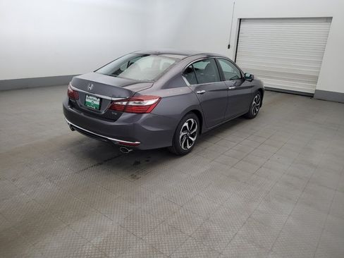 Used 2017 Honda Accord EX-L image 9