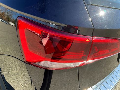 Used 2023 Volkswagen Taos S image 32