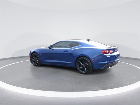 Used 2021 Chevrolet Camaro LT image 6