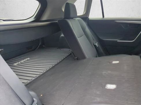 Used 2022 Toyota RAV4 LE image 21