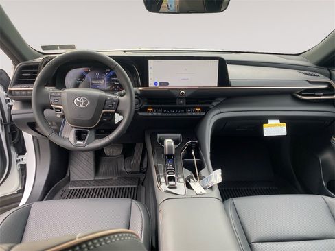 New 2025 Toyota Crown Signia image 10