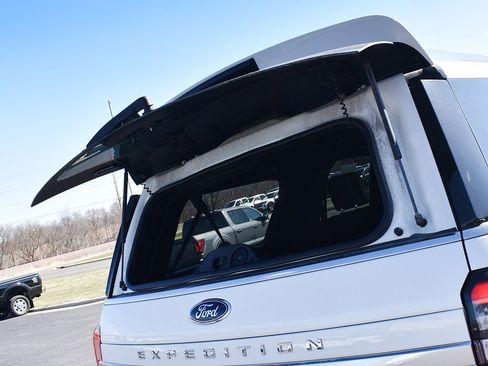 Used 2023 Ford Expedition Max Platinum AWD/4WD image 35