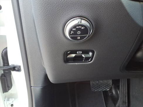 New 2026 Mercedes-Benz GLC 300 4MATIC image 17