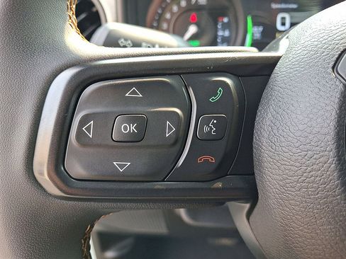 Used 2024 Jeep Wrangler Unlimited w/ Convenience Group AWD/4WD image 23