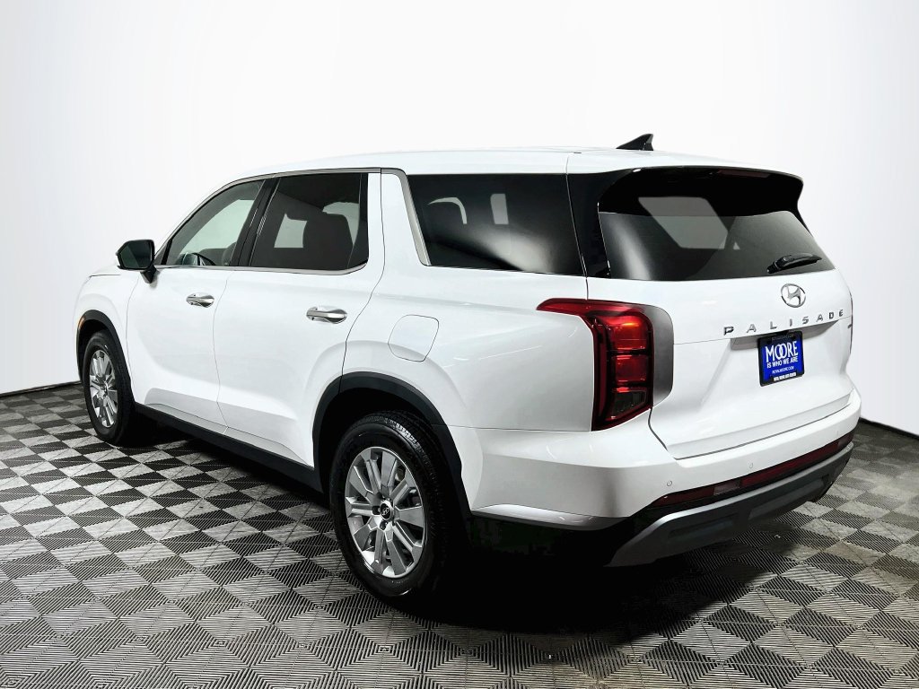 Used 2025 Hyundai Palisade SE AWD/4WD image 5