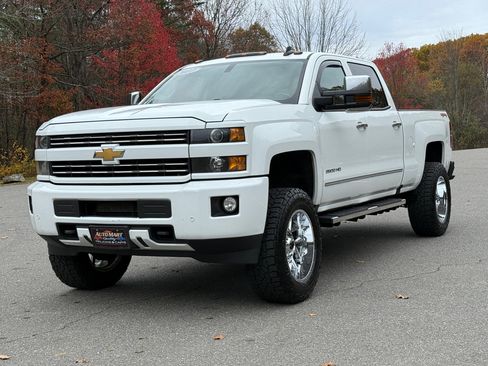 Used 2017 Chevrolet Silverado 2500 LT w/ Custom Sport Edition image 40