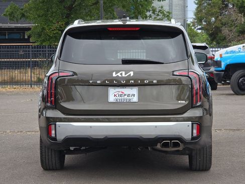 Used 2024 Kia Telluride EX w/ EX Captain's Chair Package AWD/4WD image 5