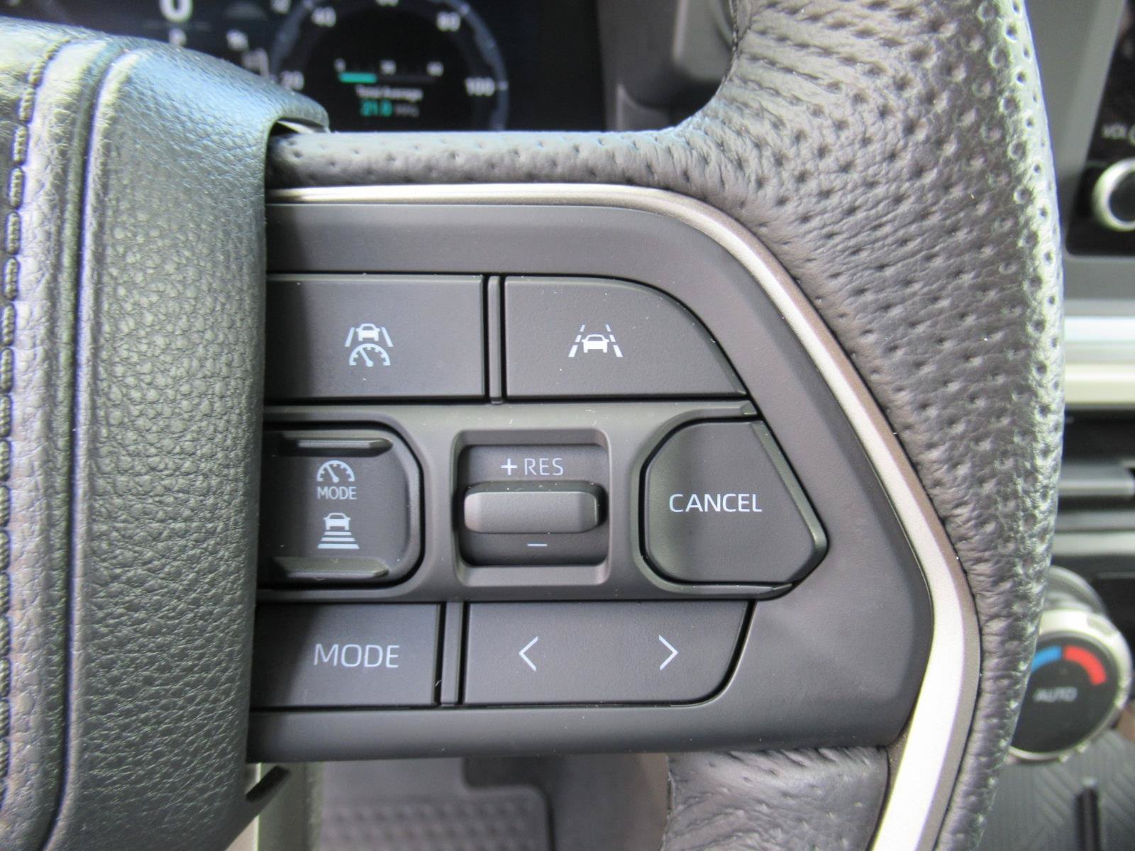 Used 2025 Toyota Tacoma TRD Sport AWD/4WD image 24