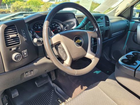 Used 2013 Chevrolet Silverado 2500 LT w/ Interior Plus Package AWD/4WD image 11