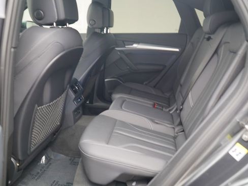 Used 2024 Audi Q5 2.0T Premium Plus w/ Premium Plus Package image 7