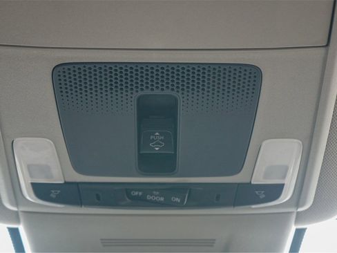 Used 2025 Honda CR-V EX image 26