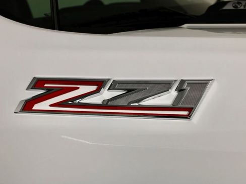 Used 2023 Chevrolet Silverado 2500 LT image 12