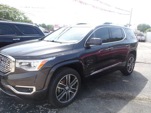 Used 2017 GMC Acadia Denali w/ Technology Package AWD/4WD image 3