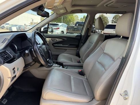 Used 2016 Honda Pilot Touring image 25