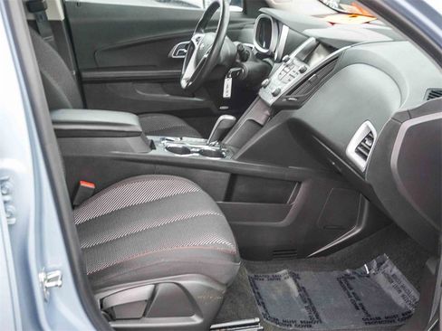 Used 2015 Chevrolet Equinox LT image 12