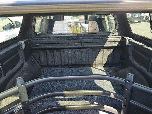 Used 2022 Chevrolet Colorado ZR2 image 17