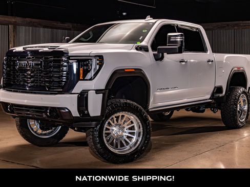 Used 2024 GMC Sierra 2500 Denali Ultimate w/ Max Trailering Package AWD/4WD image 4