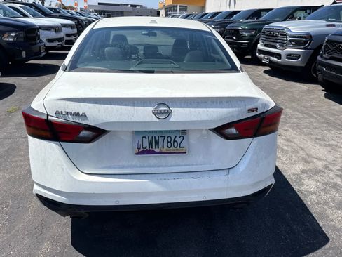 Used 2024 Nissan Altima 2.5 SR FWD image 18