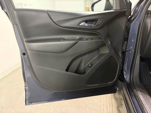 Used 2018 Chevrolet Equinox LT image 9