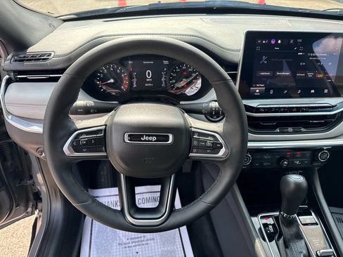 Used 2023 Jeep Compass Limited AWD/4WD image 18