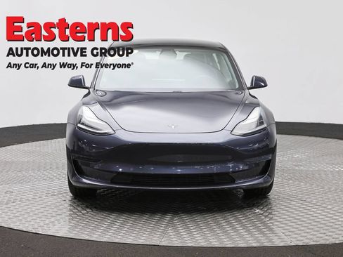 Used 2019 Tesla Model 3 Standard Range Plus RWD image 2