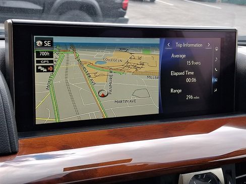 Certified 2020 Lexus LX 570 4WD w/ 3rd Row & Luxury Pkg image 17