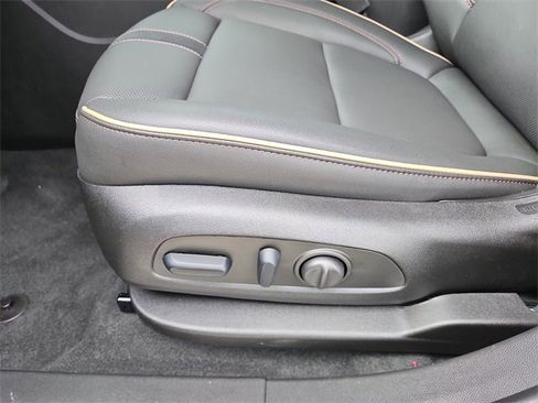 New 2025 Chevrolet Blazer Premier w/ Driver Confidence II Package image 17