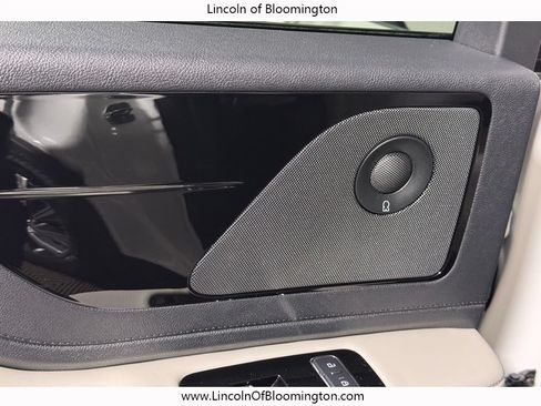 New 2026 Lincoln Aviator AWD image 49
