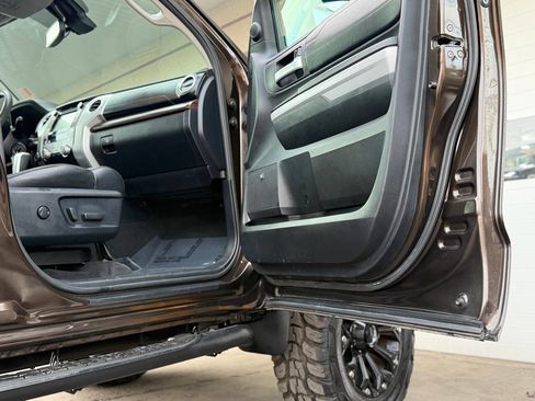 Used 2018 Toyota Tundra Limited w/ Limited Premium Package image 96