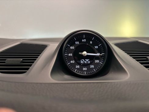 Used 2026 Porsche Cayenne image 23