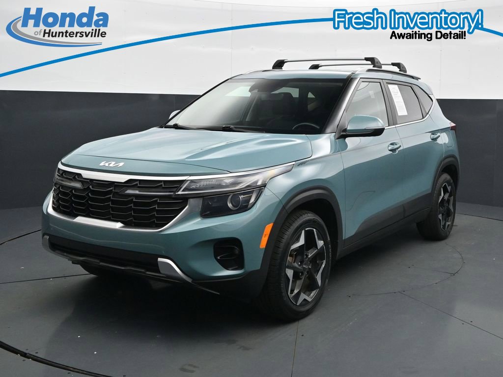 Used 2025 Kia Seltos EX AWD/4WD image 4