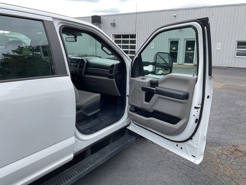 Used 2019 Ford F250 XL w/ Power Equipment Group RWD image 31