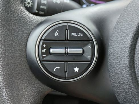 Certified 2023 Kia Soul LX FWD image 18