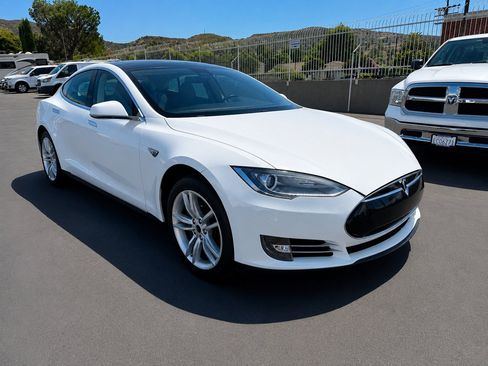 Used 2013 Tesla Model S RWD image 1