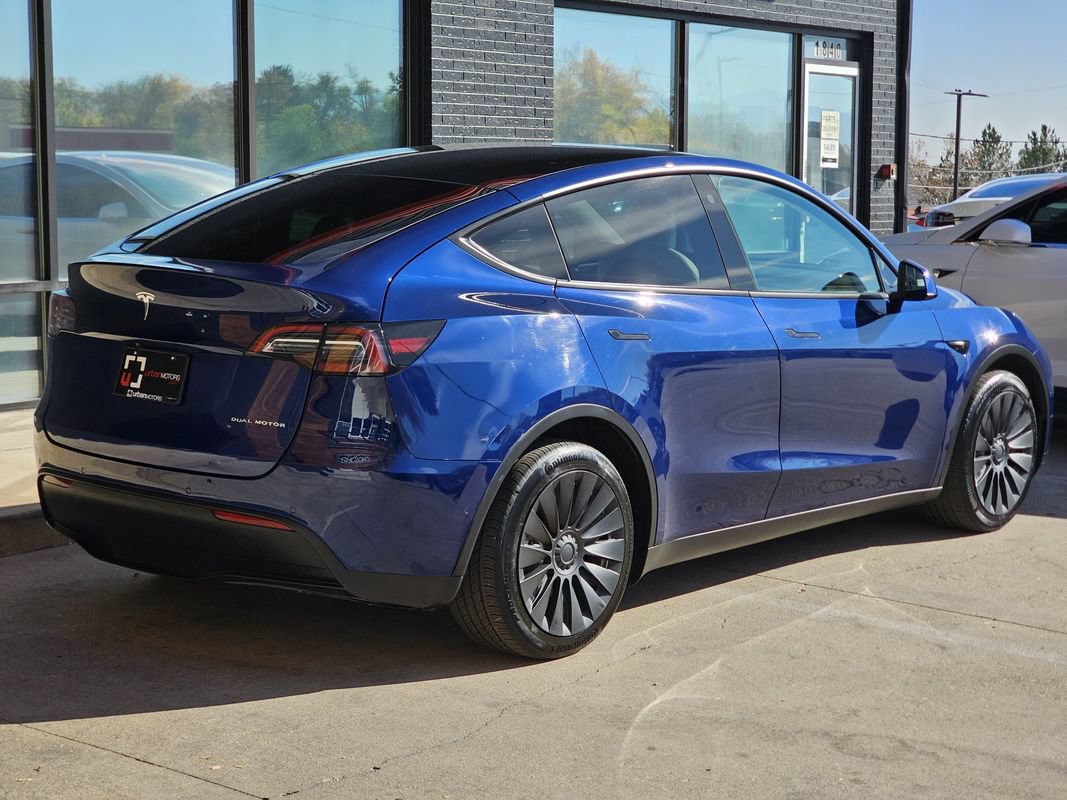 Used 2022 Tesla Model Y Long Range AWD/4WD image 11