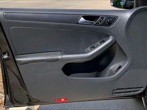 Used 2013 Volkswagen Jetta S image 20