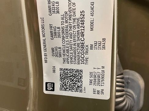 Used 2024 Chevrolet Colorado W/T RWD image 33