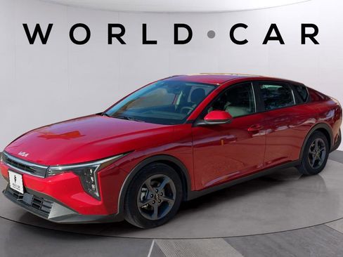 Used 2025 Kia K4 LXS w/ Smart Key, Remote Start image 3