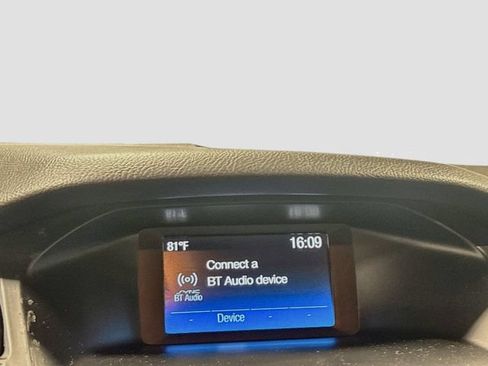 Used 2018 Ford Focus SE FWD image 11