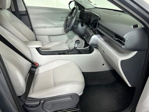 Used 2025 Hyundai Kona SEL AWD/4WD image 8