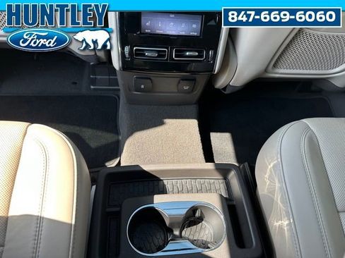 Used 2022 Lincoln Aviator Reserve w/ Equipment Group 201A AWD/4WD image 18