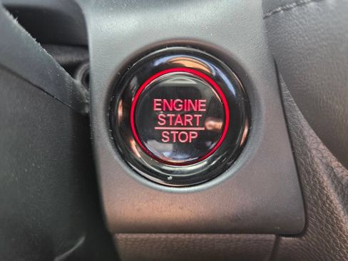 Certified 2024 Honda HR-V LX image 29