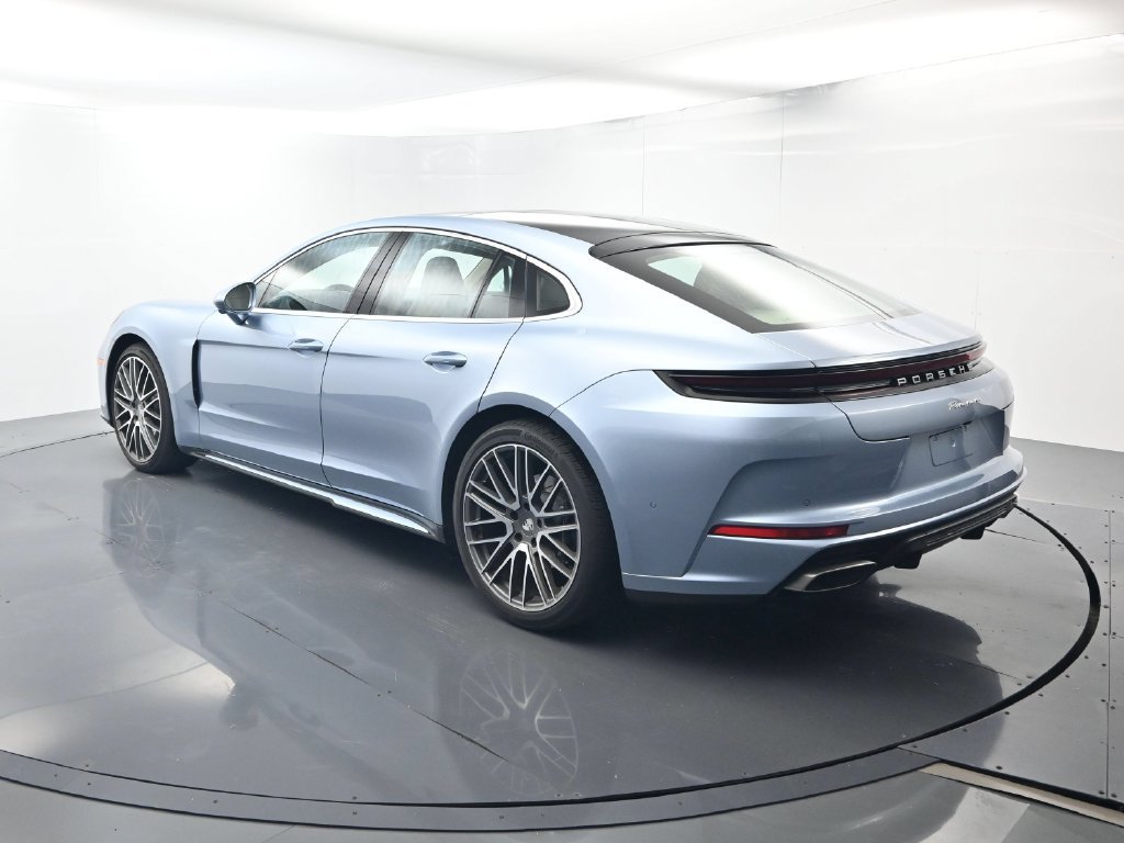 Certified 2026 Porsche Panamera RWD image 3